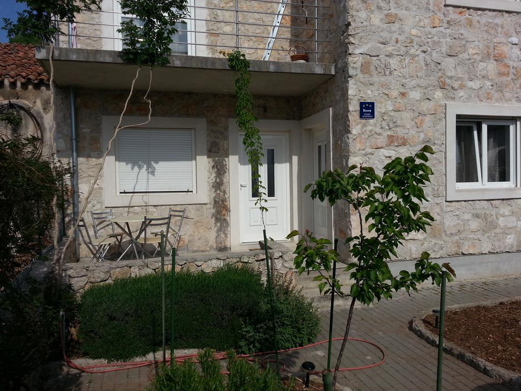 New Studio Apartments Trlaja Шибеник Номер фото